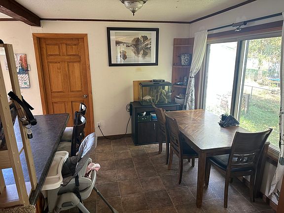 5th image of 413 4th St SW