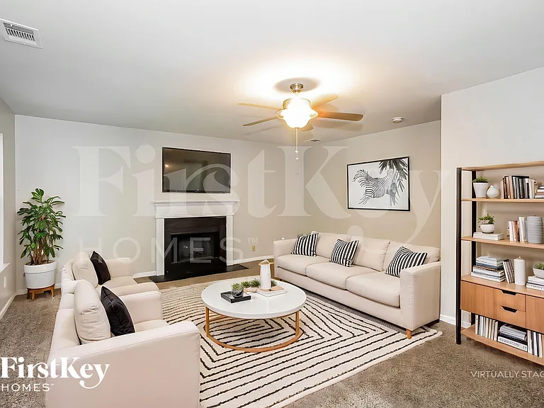 8605 Royal Bluff Dr — Photo 4