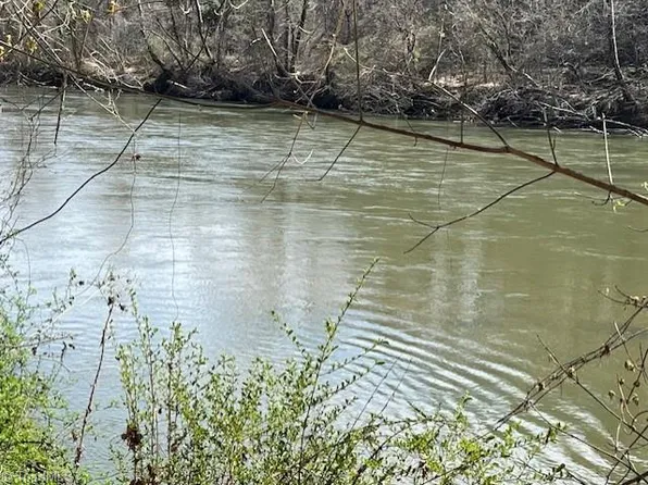 1206 River Siloam Rd, Siloam, NC 27047