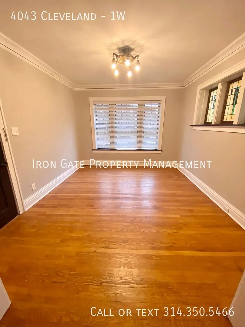 Updated Historic Charm in Shaw Stainless Steel Kitchen & Walkable to Tower Grove Park! — Photo 2