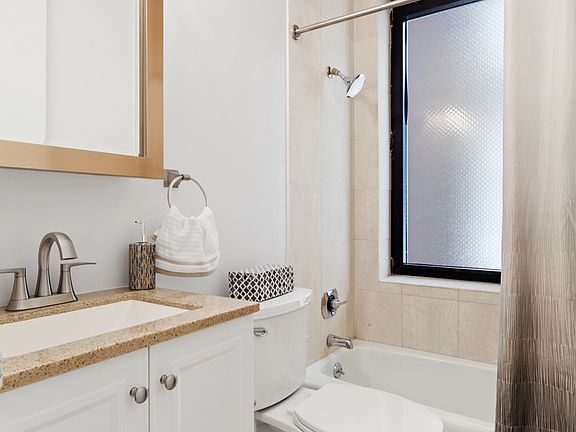 5th image of 215 W 95th St APT 4M