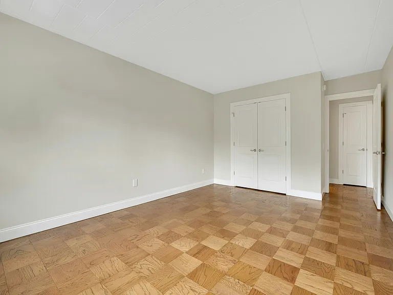 Elide House 505 — Photo 26