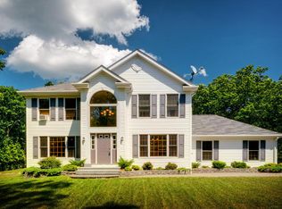 146 W Lilac Rd, Milford, PA 18337