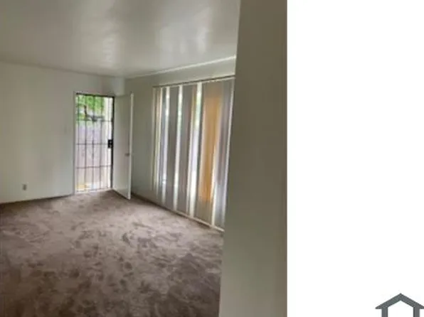 5737 Elizabeth St, Oakland, CA 94621