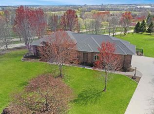 14 Redbud Pl, Iowa City, IA 52246