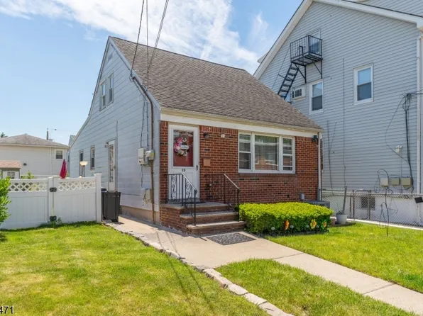 19 Albert St, North Arlington Boro, NJ 07031