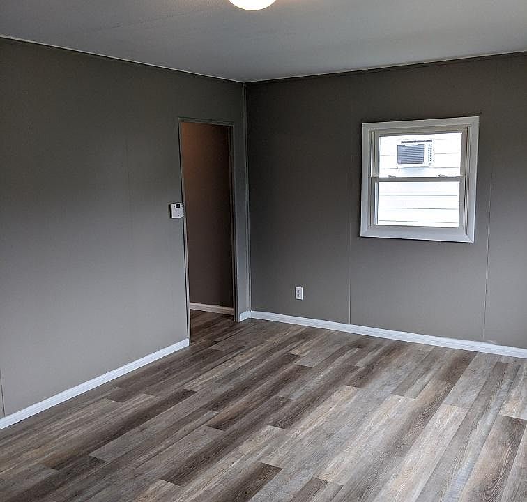 1st image of 721 W Perry St