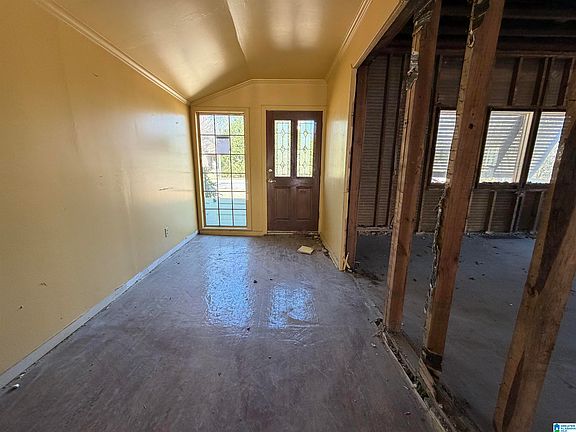 4th image of 1513 Oxmoor Rd