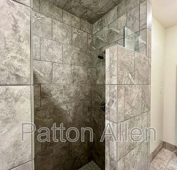43 Ravenscroft Dr #19 — Photo 8