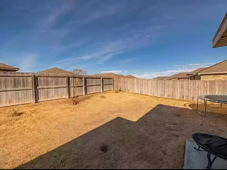 6911 Corral Dr — Photo 6
