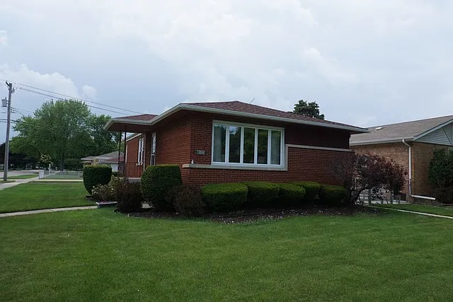 10040 S 52nd Ave photo 1
