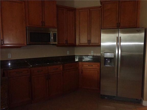 4th image of 1720 Glenwick Dr