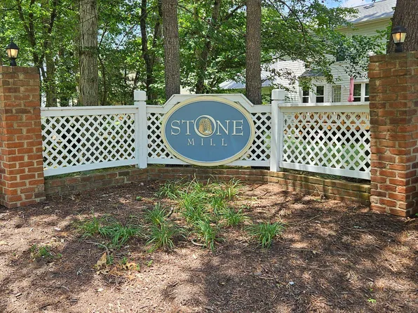 10015 Windridge Dr, Fredericksburg, VA 22407