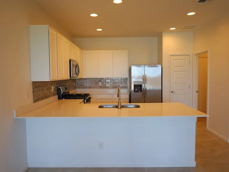 11036 W Atlantis Way — Photo 4