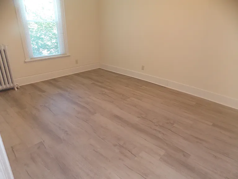 727 W Beaver St #5 — Photo 8