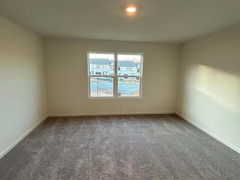 69 Rydal Way — Photo 8