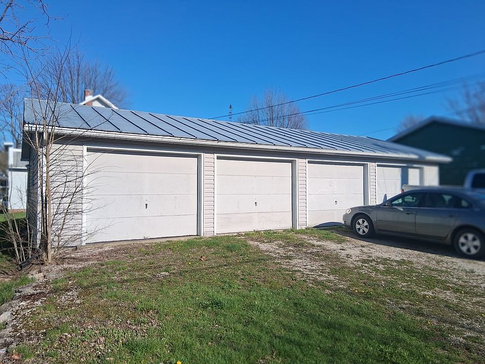 2nd image of 565 Rogers St