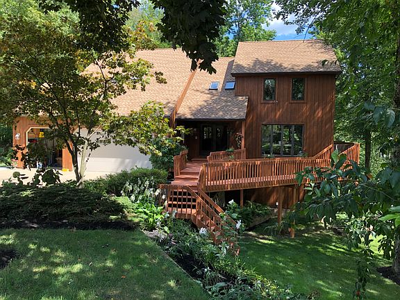 2nd image of 2594 Sherwood Dr