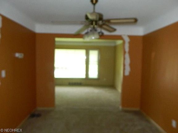 4th image of 4115 Greenvale Dr