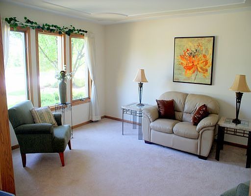 4th image of 11011 Woodstock Dr