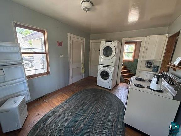 5th image of 357 W Harvey St