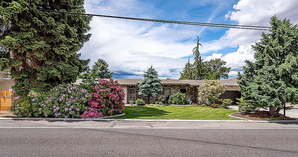 1st image of 3902 NW Cascade Ave