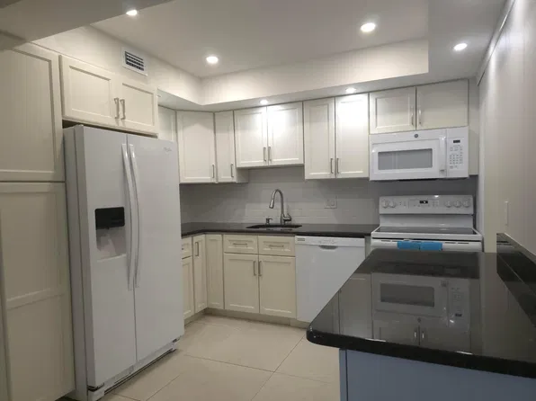 413 GREENBRIER A, West Palm Beach, FL 33417