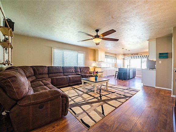 2nd image of 420 Girard Dr