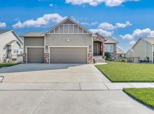 2722 S Lark Ln, Wichita, KS 67215