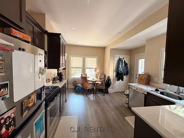 1 bed, 1.0 bath, $2,500 — Photo 3