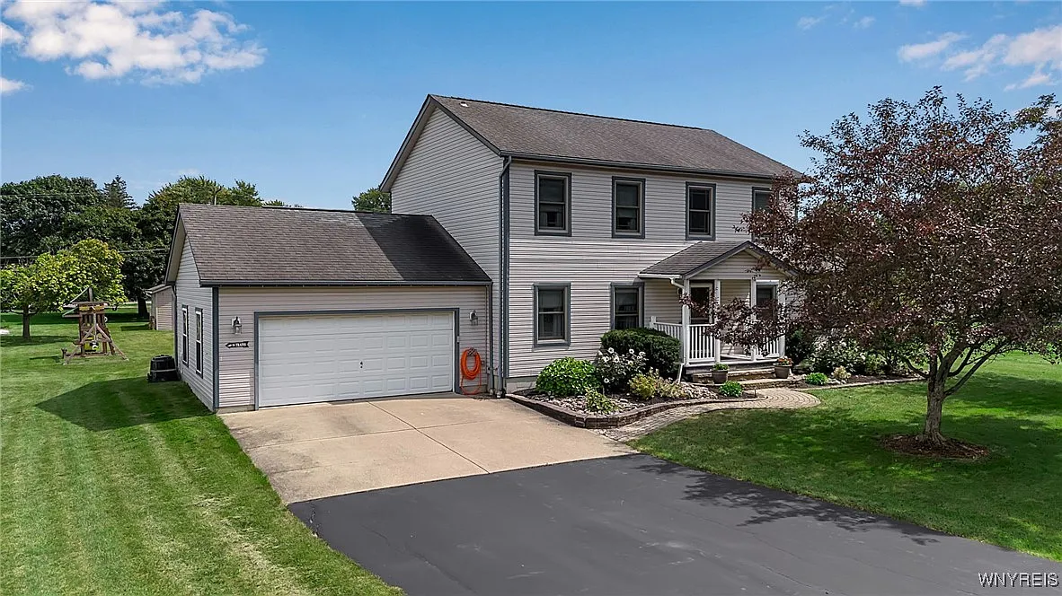 1151 Virginia Dr photo 1
