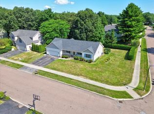 150 Crossfield Dr, Colchester, VT 05446
