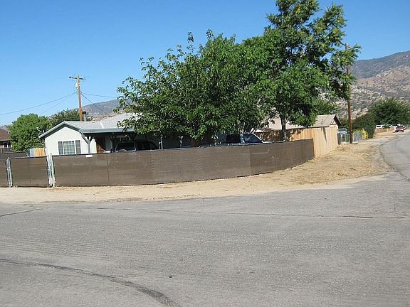 corner lot very private
