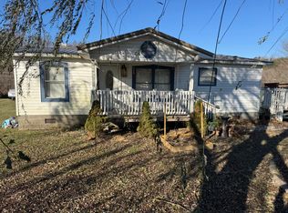 275 Village Circle Dr, Williamsburg, KY 40769