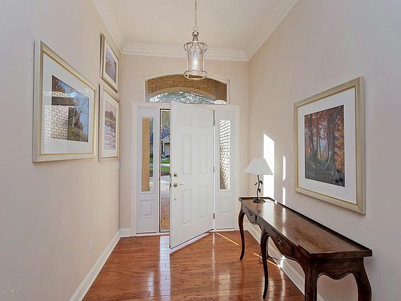4th image of 8639 Pebble Creek Ln