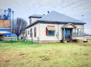 522 Robinson St, Valley View, TX 76272