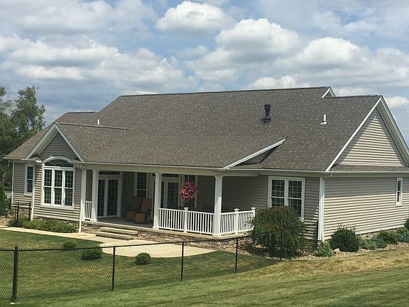 3rd image of 16487 Olde Mill Ln