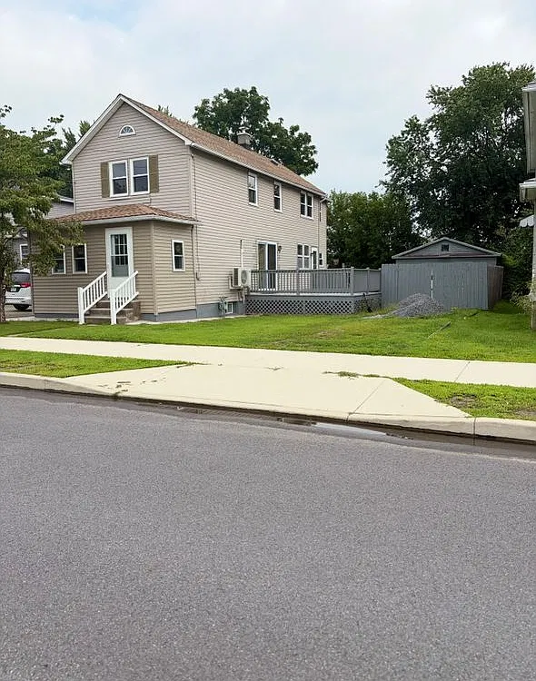3 bed, 2.0 bath, 1632 sqft, $1,900 — Photo 1