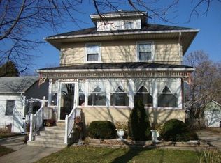 1710 72nd St, Kenosha, WI 53143