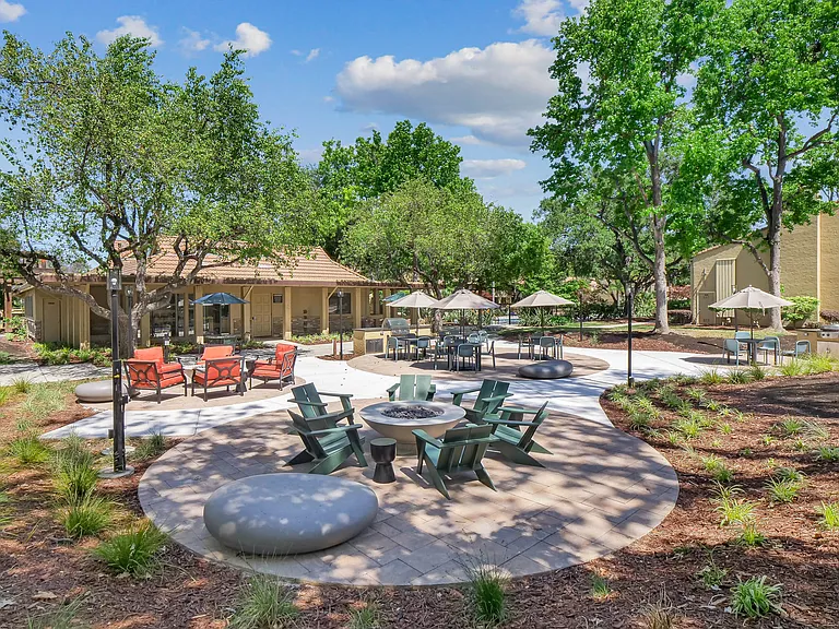 Summerwood Apartments — Photo 44