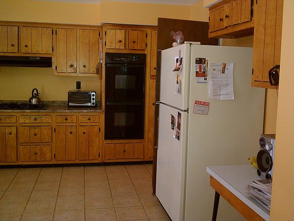5th image of 93 Jefferson Ct