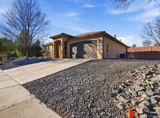155 E Holly Way, Washington, UT 84780