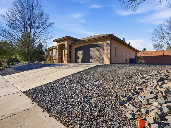 155 E Holly Way, Washington, UT 84780