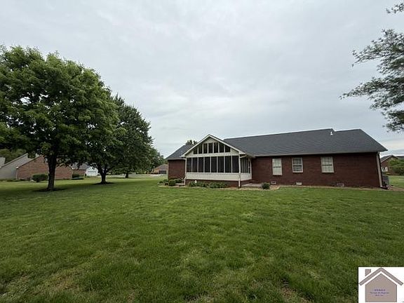 5th image of 2211 Creekwood Dr