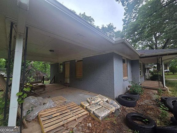 2nd image of 343 La Quita Dr SE