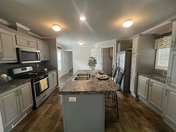 4th image of 901 Lake Elmo Ave N #78RPBC