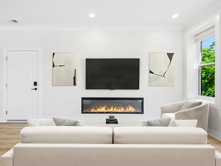 1540 W Rosemont Ave #3 — Photo 6