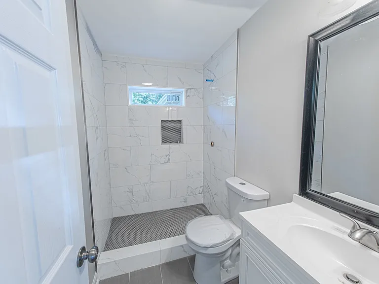 609 San Fernando Dr SE — Photo 9