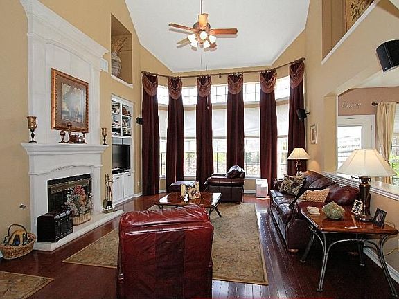 4th image of 2706 Carterton Way