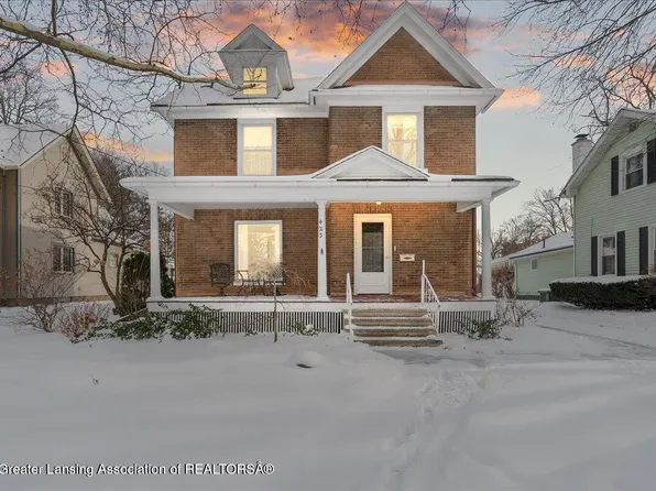 423 Jackson St, Grand Ledge, MI 48837